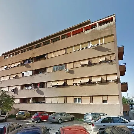 By The Sea - 24250 아파트